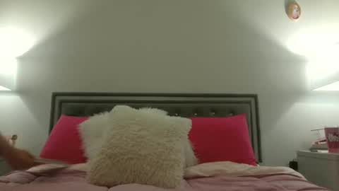 nursekittyslut online show from March 10, 1:56 am