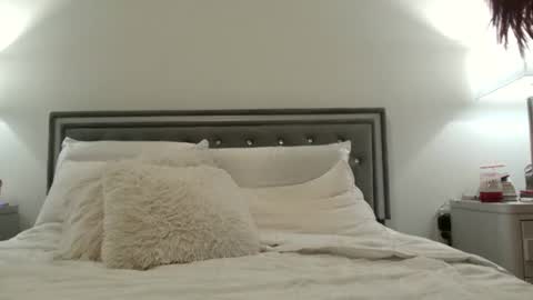 nursekittyslut online show from January 13, 1:34 am