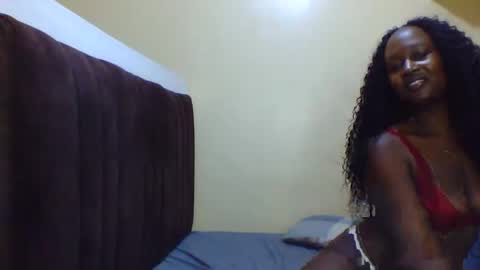 Snapshot of nutgal_ chatting on October 12, 6:32 pm nutgal online show from October 12, 6:32 pm