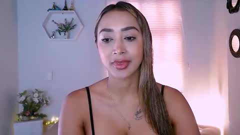 Nycole online show from March 10, 1:32 pm