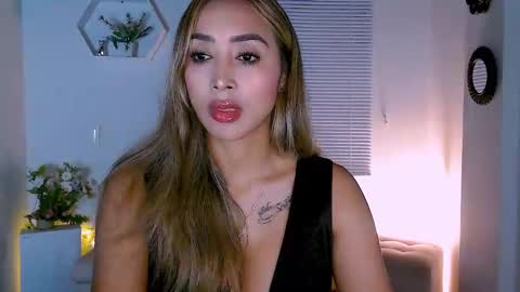 Nycole online show from March 2, 3:02 am