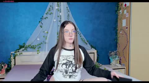 Snapshot of nymphalean chatting on January 28, 7:00 pm Kat online show from January 28, 7:00 pm