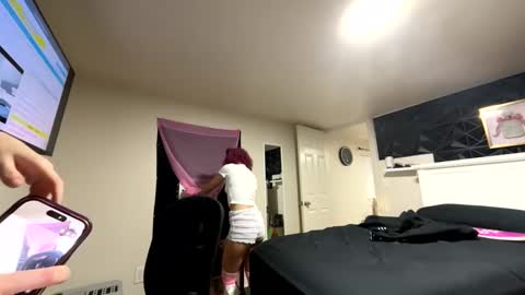 nymphomaticbaby online show from December 4, 3:31 am