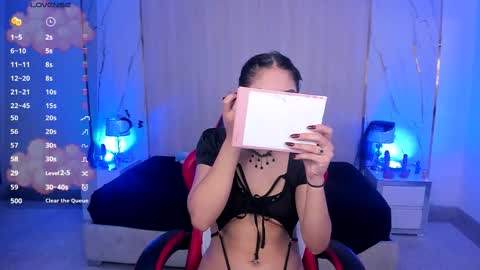 Nyvet online show from December 15, 1:27 pm