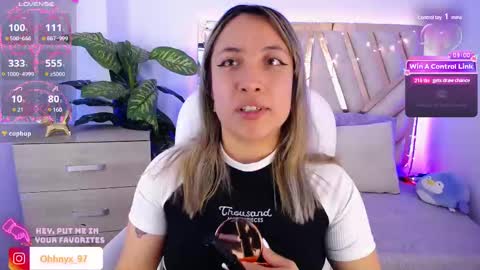 Snapshot of nyx_andria chatting on March 6, 8:59 pm Alex . online show from March 6, 8:59 pm