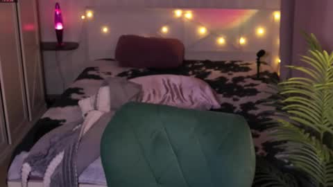 Moonlight online show from February 9, 9:55 am