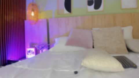 Holly online show from December 20, 12:09 pm