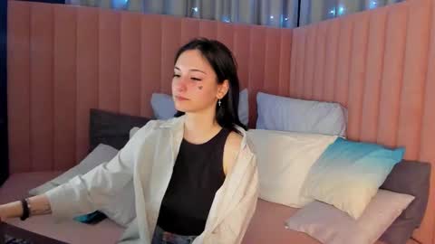 oh_kate_ online show from February 21, 6:36 am