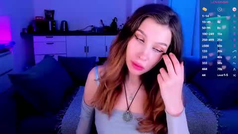 Light  online show from November 1, 7:40 pm