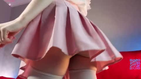 Yumi online show from February 14, 5:04 pm