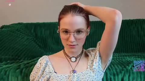 Yumi online show from April 14, 7:25 pm