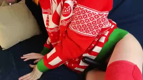 Yumi online show from December 13, 7:53 pm