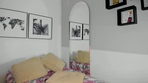 Olivia Collins online show from December 16, 12:38 am