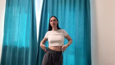 Snapshot of olivia_dancer chatting on November 1, 3:21 am Olivia online show from November 1, 3:21 am