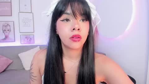 olivia_dluxe online show from November 5, 7:52 pm
