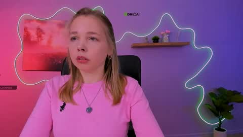 Sweet Olivia online show from April 19, 8:14 am