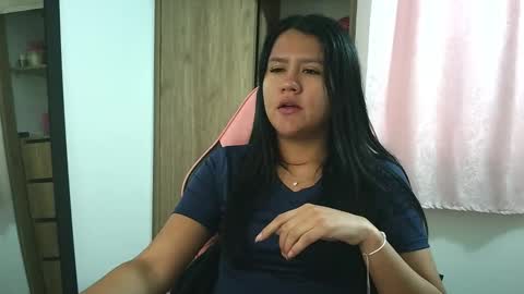 Olivia online show from November 3, 1:15 pm