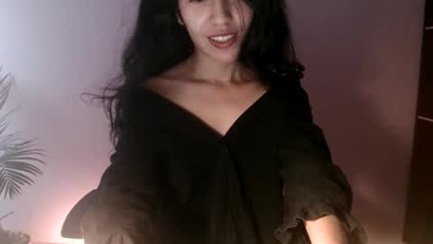 oliviaaa__ online show from June 4, 6:12 pm