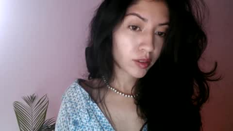 oliviaaa__ online show from March 10, 3:49 pm