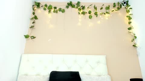 Snapshot of oliviaburningmilf chatting on January 31, 11:46 am Olivia Burning online show from January 31, 11:46 am