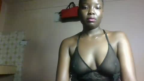 oliviah_1 online show from October 18, 8:28 am