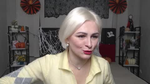 OliviaHorst online show from October 23, 5:35 am