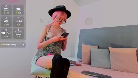 OliviaMonroe online show from October 29, 10:23 pm