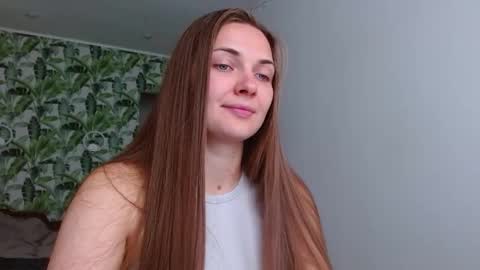Snapshot of oliviashiny chatting on September 18, 5:50 am Olivia online show from September 18, 5:50 am