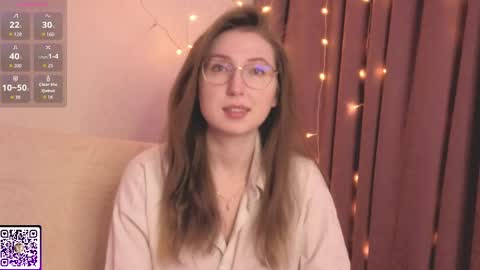 Kylie online show from April 8, 7:27 pm