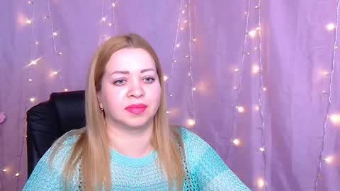 Oliviaverr online show from March 12, 1:25 pm