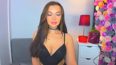 OliviaWomen online show from October 22, 6:29 am