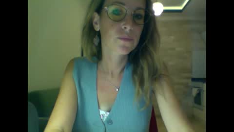 Snapshot of olyra11 chatting on October 23, 8:37 pm olyra11 online show from October 23, 8:37 pm