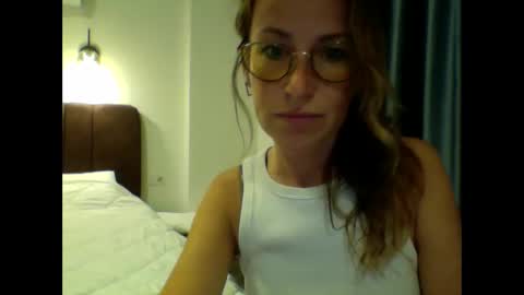 olyra11 online show from January 8, 10:14 pm