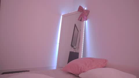 Ariel online show from February 2, 10:42 pm