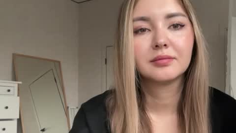 only_this online show from April 15, 9:32 am