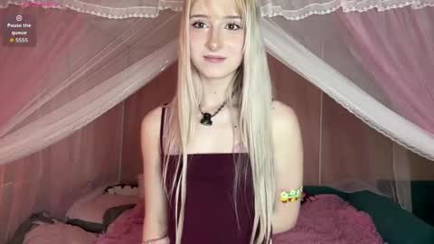 Eva online show from May 10, 9:44 am