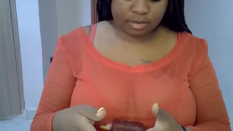 Snapshot of onlyyhazelbrown chatting on September 17, 9:29 am Patience online show from September 17, 9:29 am