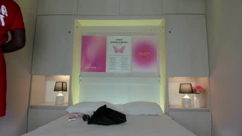 oshun_444 online show from March 19, 12:20 pm