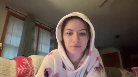 paisleysnowxo online show from November 10, 8:48 pm