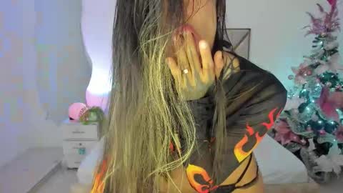 palechor online show from December 14, 4:07 am