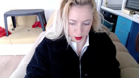 Snapshot of pam_fans chatting on February 16, 7:37 am BABE online show from February 16, 7:37 am