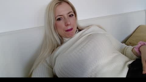 Snapshot of pam_fans chatting on March 8, 8:08 am BABE online show from March 8, 8:08 am