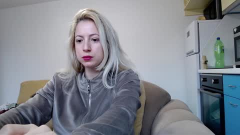 Snapshot of pam_fans chatting on February 3, 7:18 am BABE online show from February 3, 7:18 am