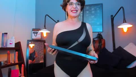 pamela_mature41 online show from May 26, 2:33 am