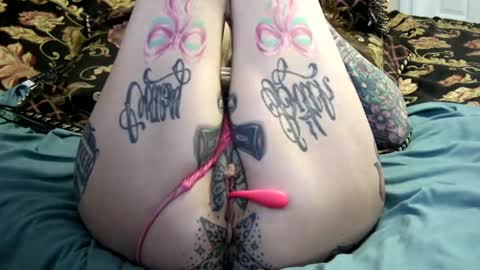 PAMELA GUNNS online show from March 16, 5:06 pm