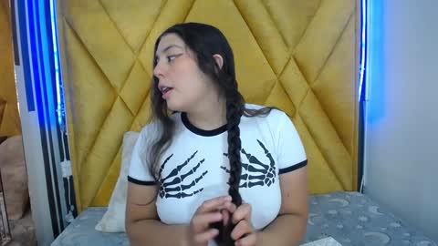 Snapshot of paola_lyon chatting on February 7, 11:56 am Paola Lyon online show from February 7, 11:56 am