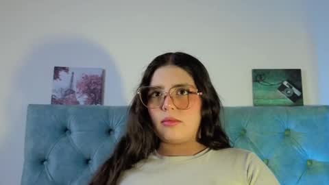 Snapshot of paola_lyon chatting on September 25, 7:12 pm Paola Lyon online show from September 25, 7:12 pm