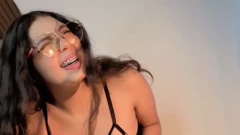 Snapshot of paola_lyon chatting on September 23, 6:50 pm Paola Lyon online show from September 23, 6:50 pm