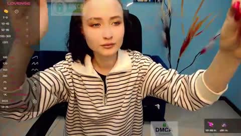 Snapshot of paradox_666_ chatting on January 5, 9:05 am Louise online show from January 5, 9:05 am