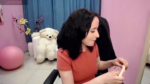Snapshot of paradox_666_ chatting on February 16, 4:21 pm Louise online show from February 16, 4:21 pm